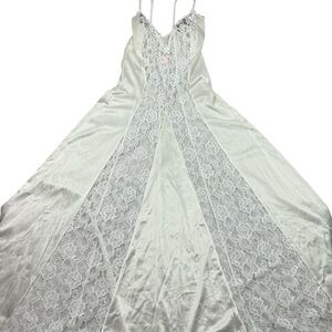 Vintage Fantasy lingerie white lace and nylon nightgown Size XS/S USA made